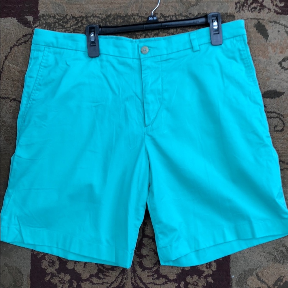 Vineyard vine shorts